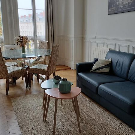 אורליאן Appartement Avec Belle Vue Sur La Place Du Martroi מראה חיצוני תמונה