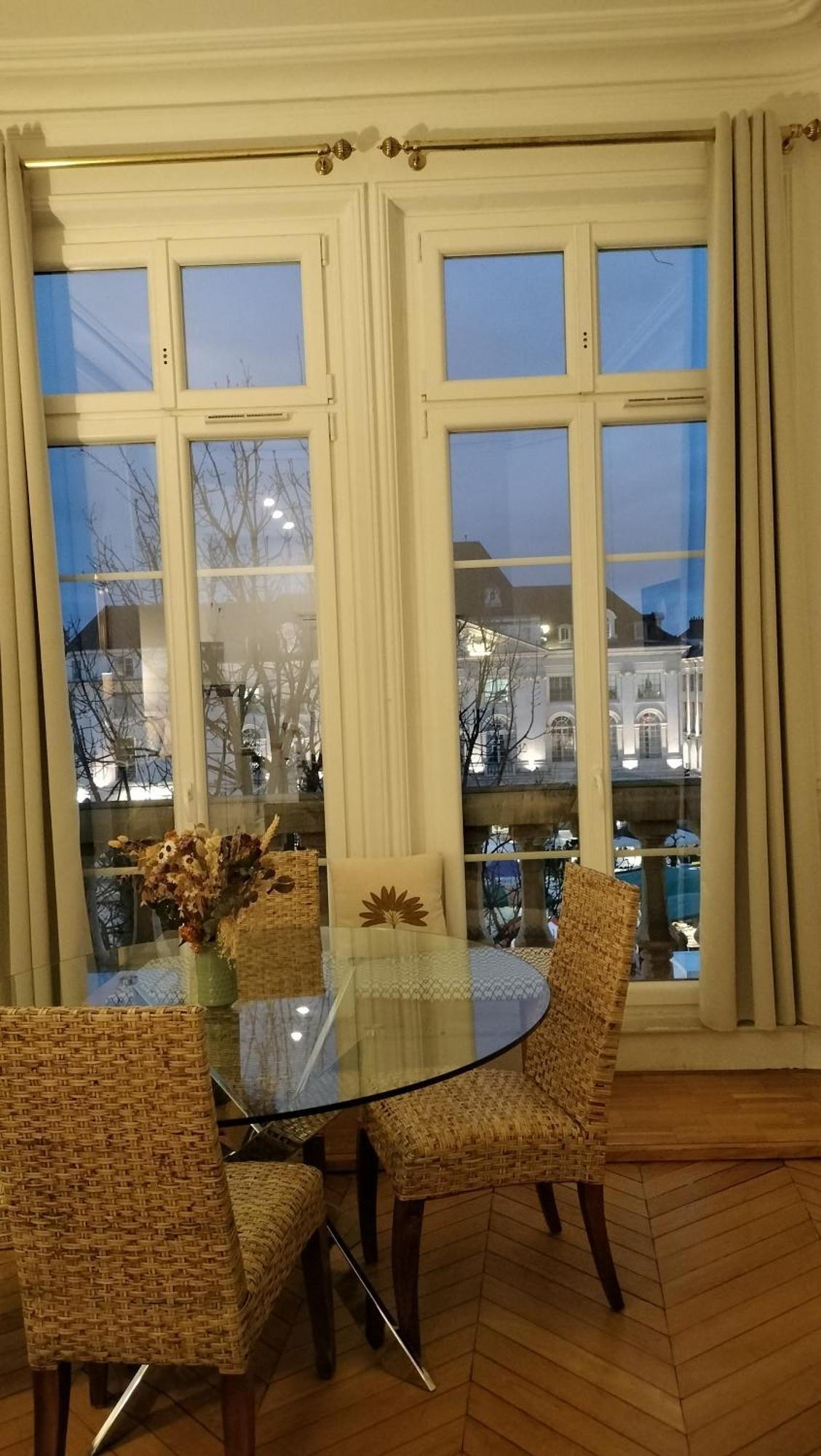 אורליאן Appartement Avec Belle Vue Sur La Place Du Martroi מראה חיצוני תמונה